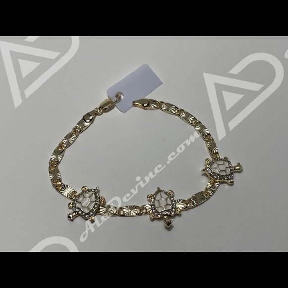 White Turtle Bracelet (gold plated) - Picture 1 of 6